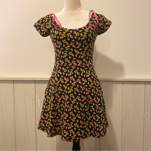 NWT Betsey Johnson Floral Polly Mini Dress - Picture 7 of 16